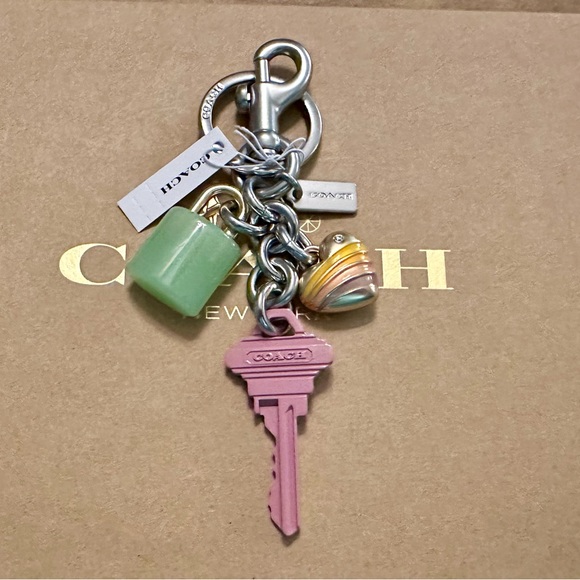 Coach Pink Key Green Lock Heart Cluster Keychain Fob Bag Charm - Picture 2 of 7